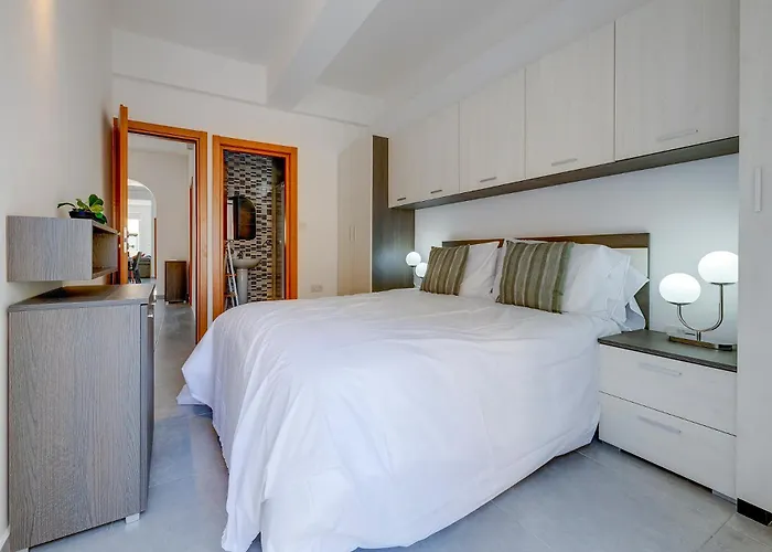 Appartement Contemporary 3br Retreat In Prime