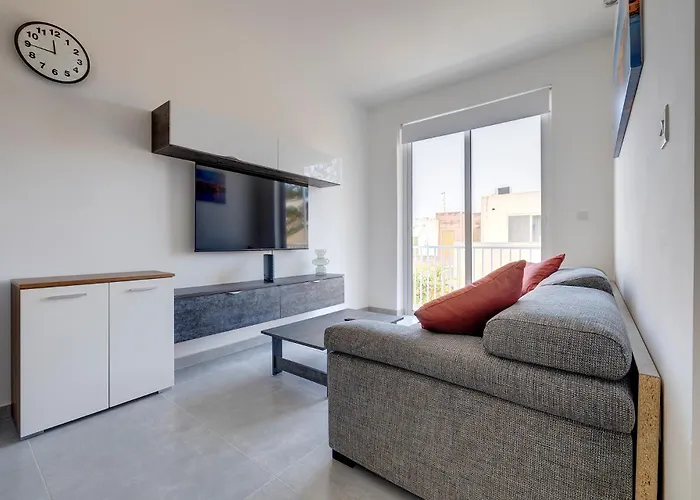 Contemporary 3br Retreat In Prime Sliema