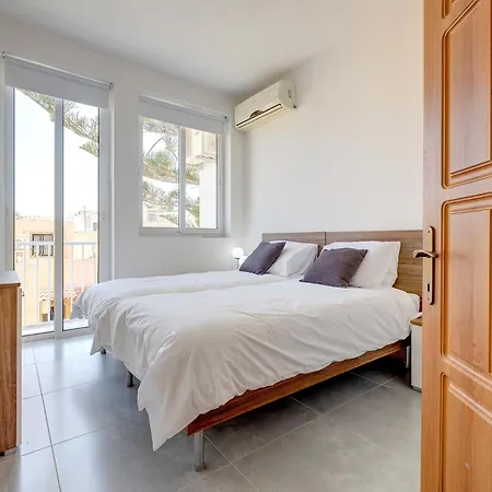 Contemporary 3br Retreat In Prime