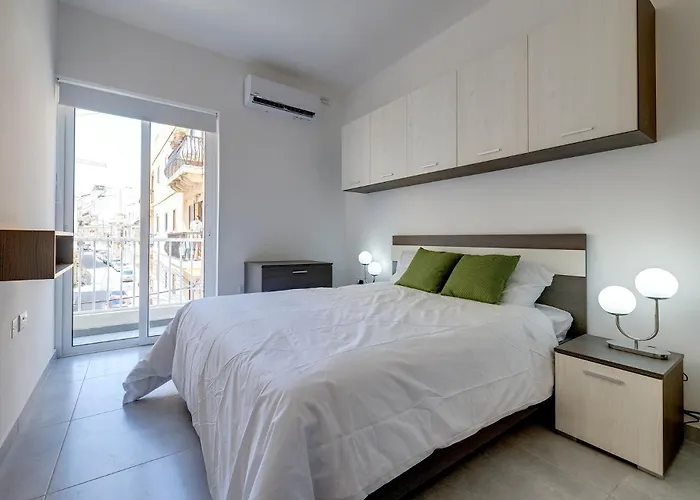 Contemporary 3br Retreat In Prime 아파트