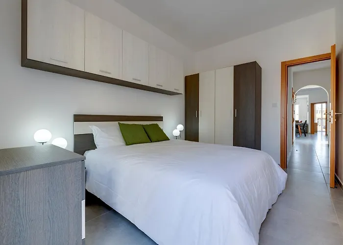 아파트 Contemporary 3br Retreat In Prime