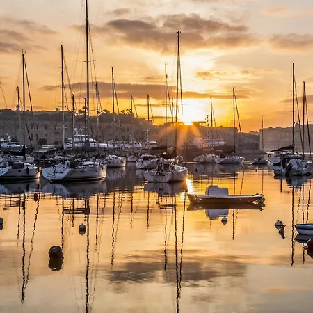 Contemporary 3br Retreat In Prime Lejlighed