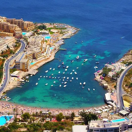 Contemporary 3br Retreat In Prime *